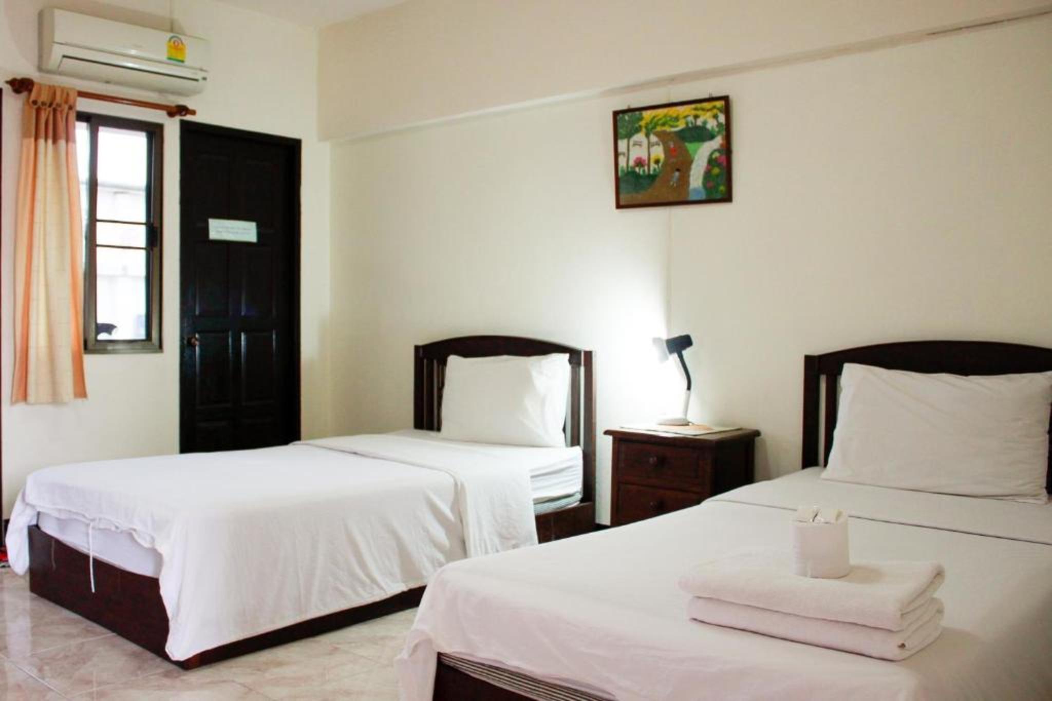 Sripoom House 1 Hotell Chiang Mai Exteriör bild